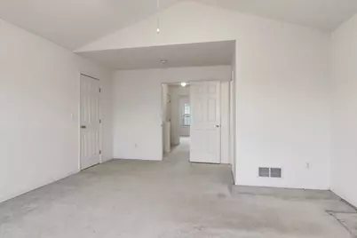 1204 Colonial Avenue, Bloomington, IL 61701 - Photo 7