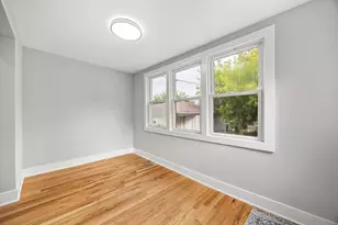 21 E 140th Ct, Riverdale, IL 60827 - Photo 7