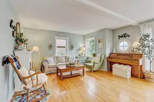 832 Sylviawood Ave, Park Ridge, IL 60068 - Photo 3