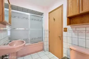 19738 W Martin Dr, Mundelein, IL 60060 - Photo 13