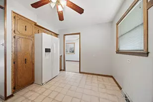 5017 W 101st St, Oak Lawn, IL 60453 - Photo 11