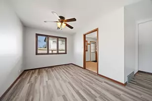 5017 W 101st St, Oak Lawn, IL 60453 - Photo 9