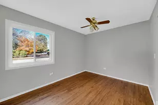 31 Wellington Ave, Mundelein, IL 60060 - Photo 5