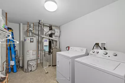 695 Station Boulevard, Aurora, IL 60504 - Photo 21