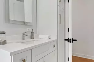 847 W Ainslie St, Chicago, IL 60640 - Photo 17