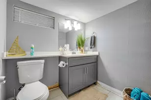 10516 S Eggleston Ave, Chicago, IL 60628 - Photo 11