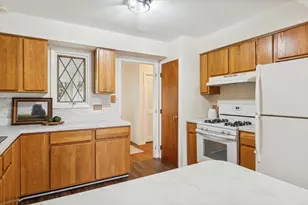 25W125 Lacey Ave, Naperville, IL 60563 - Photo 9