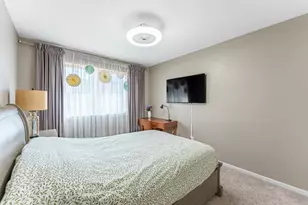 1748 Windward Ave, Naperville, IL 60563 - Photo 7