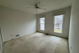 1974 Wexford Cir, Wheaton, IL 60189 - Photo 25