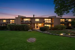 8094 Garfield Ave, Burr Ridge, IL 60527 - Photo 23