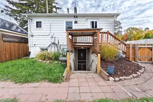 916 N Clarendon Dr, Round Lake Beach, IL 60073 - Photo 13