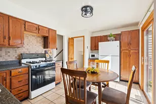 8929 W 169th Pl, Orland Hills, IL 60487 - Photo 7