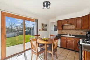 8929 W 169th Pl, Orland Hills, IL 60487 - Photo 5