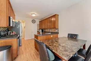 1551 Glacier Trail, Carpentersville, IL 60110 - Photo 7