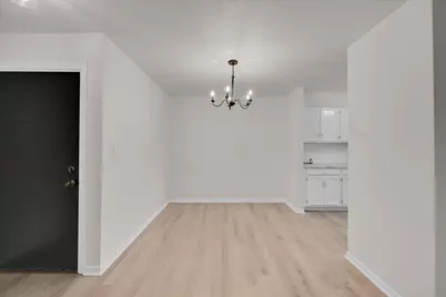 1785 Grosvenor Circle #A, Wheaton, IL 60189 - Photo 5