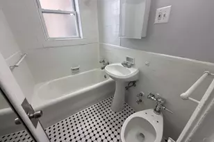 6930 N Greenview Ave, Chicago, IL 60626 - Photo 9