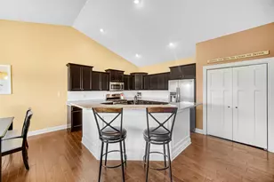 3002 Winter Garden Dr, Valparaiso, IN 46385 - Photo 5