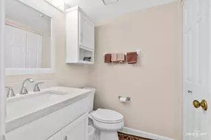 607 Kingsbridge Dr, Carol Stream, IL 60188 - Photo 13