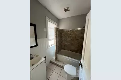 506 E Chestnut Street, Bloomington, IL 61701 - Photo 29