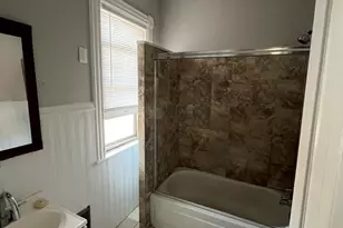 506 E Chestnut St, Bloomington, IL 61701 - Photo 29