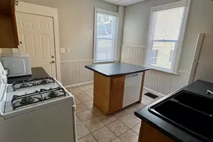 506 E Chestnut St, Bloomington, IL 61701 - Photo 17