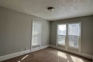 506 E Chestnut St, Bloomington, IL 61701 - Photo 23