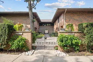 62 E Center Ave, Lake Bluff, IL 60044 - Photo 1