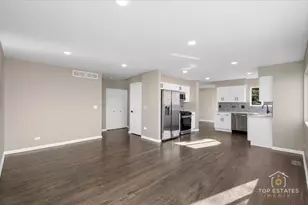 737 Springwood Dr, Joliet, IL 60431 - Photo 9