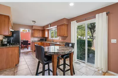 36077 N Bridlewood Avenue, Gurnee, IL 60031 - Photo 7