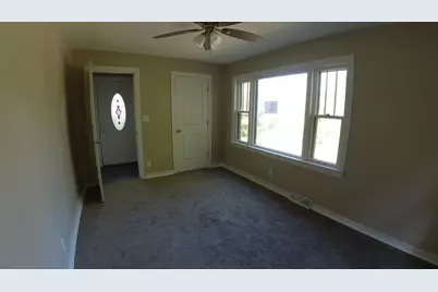 101 Siloam Avenue, Fox Lake, IL 60020 - Photo 5