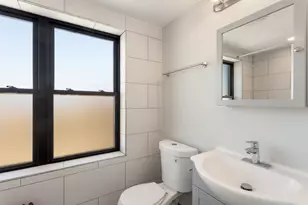 6026 N Winthrop Ave, Chicago, IL 60660 - Photo 9