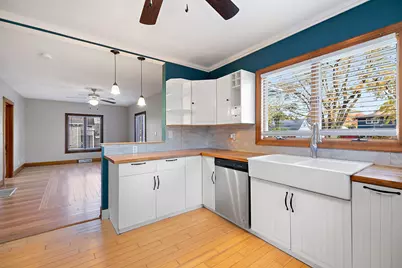 290 E 1st Avenue, Clifton, IL 60927 - Photo 3