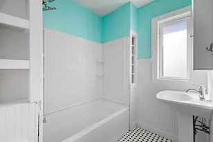 290 E 1st Ave, Clifton, IL 60927 - Photo 9