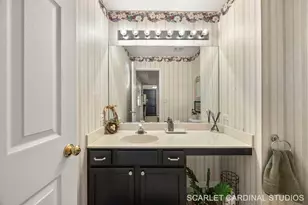 341 Cimarron Rd E, Lombard, IL 60148 - Photo 9