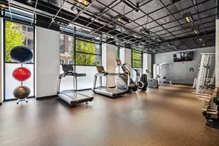 400 W Huron St, Chicago, IL 60654 - Photo 35