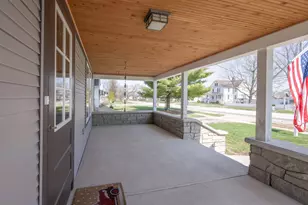 903 S Main St, Yorkville, IL 60560 - Photo 3