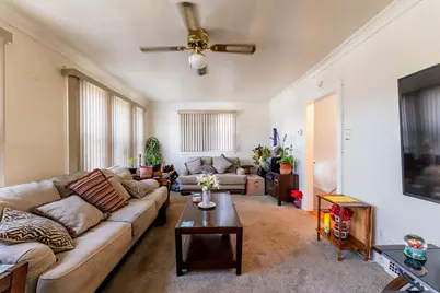 8129 S Cornell Avenue, Chicago, IL 60617 - Photo 5