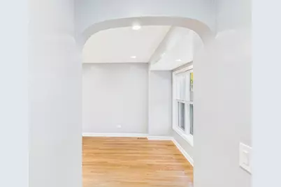 10036 S Saint Lawrence Avenue, Chicago, IL 60628 - Photo 3