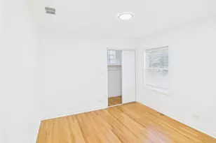 10036 S St Lawrence Ave, Chicago, IL 60628 - Photo 11