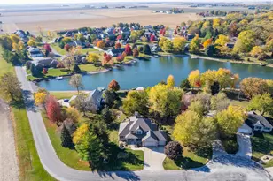 104 Lake View Dr, Fairbury, IL 61739 - Photo 3