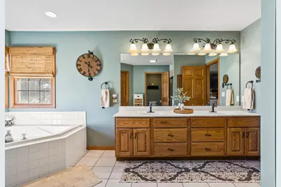 104 Lake View Drive, Fairbury, IL 61739 - Photo 45