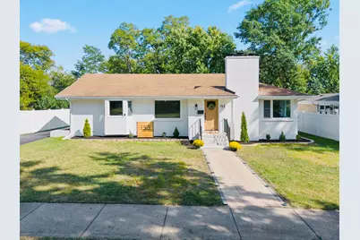153 Grove Avenue, Glen Ellyn, IL 60137 - Photo 1