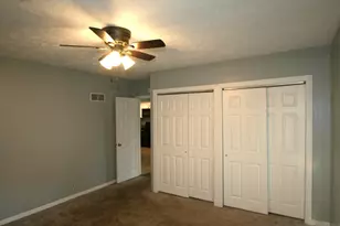 204 E 4th St, Mackinaw, IL 61755 - Photo 3