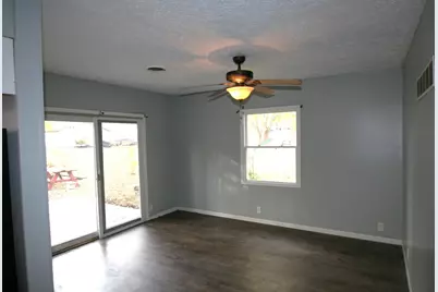 204 E 4th Street, Mackinaw, IL 61755 - Photo 7