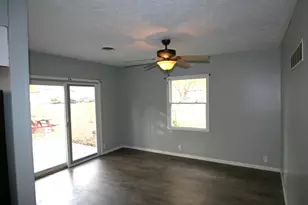 204 E 4th St, Mackinaw, IL 61755 - Photo 7