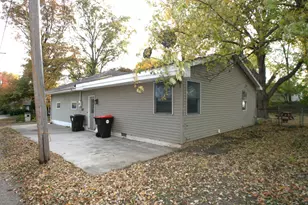 204 E 4th St, Mackinaw, IL 61755 - Photo 23