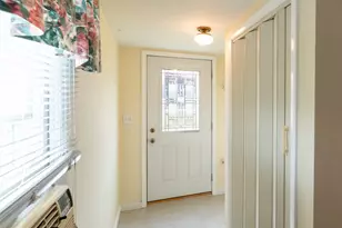 2031 Gilboa Ave, Zion, IL 60099 - Photo 9