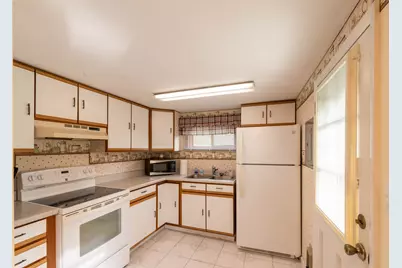 2031 Gilboa Avenue, Zion, IL 60099 - Photo 11