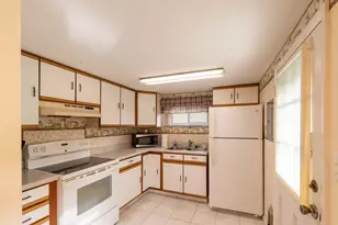 2031 Gilboa Ave, Zion, IL 60099 - Photo 11