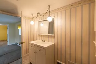 2031 Gilboa Ave, Zion, IL 60099 - Photo 5